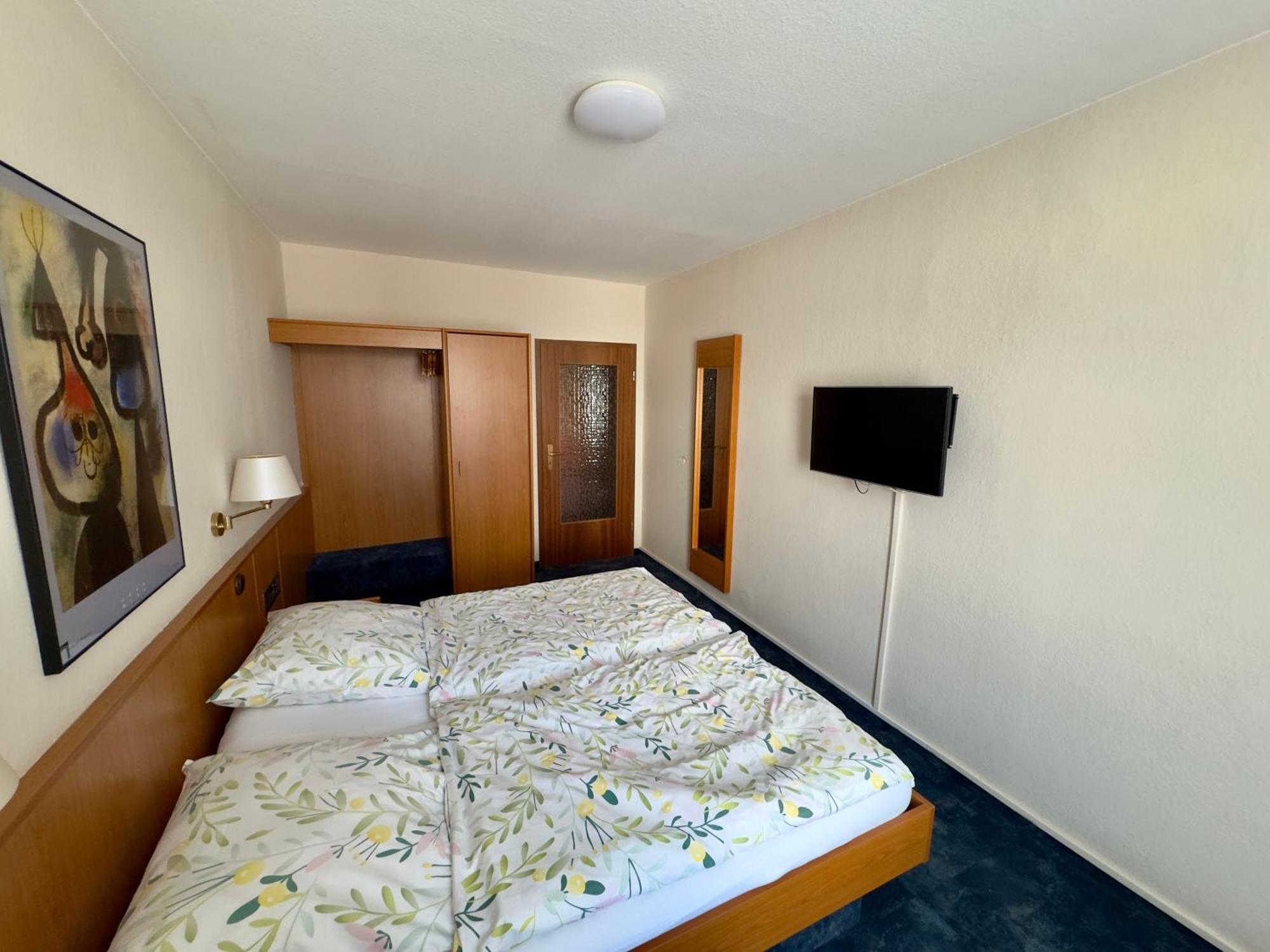 Hotel Zum Grafen Hallermunt Springe Buitenkant foto