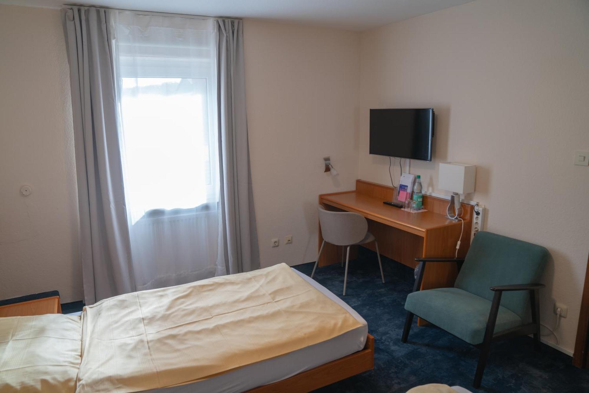 Hotel Zum Grafen Hallermunt Springe Buitenkant foto