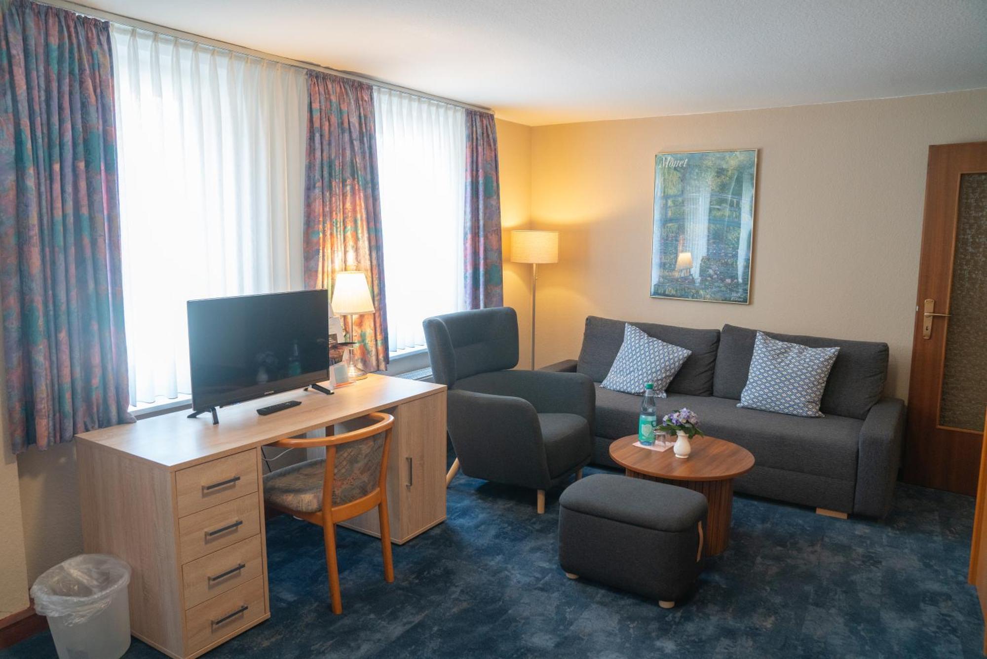 Hotel Zum Grafen Hallermunt Springe Buitenkant foto