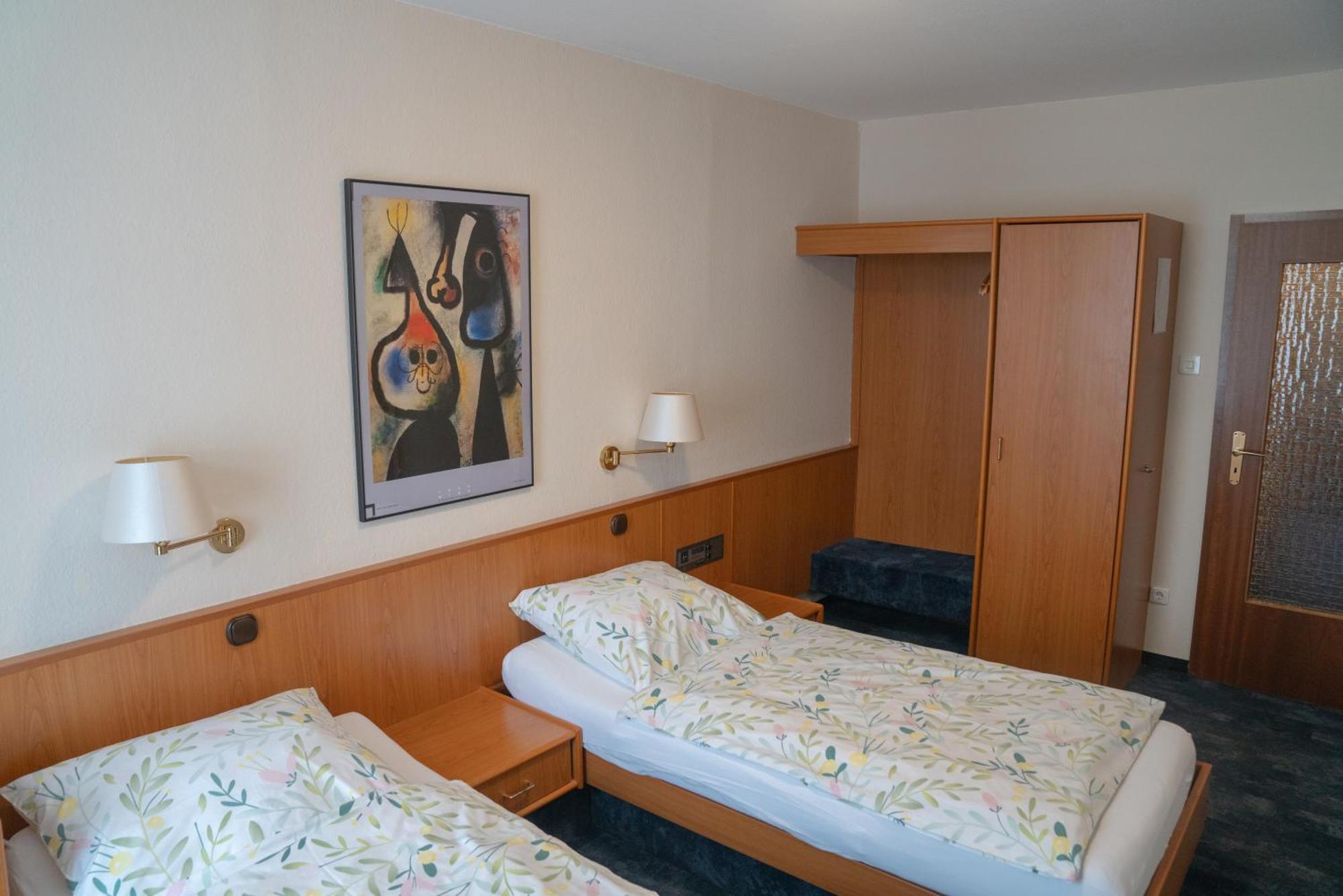 Hotel Zum Grafen Hallermunt Springe Buitenkant foto