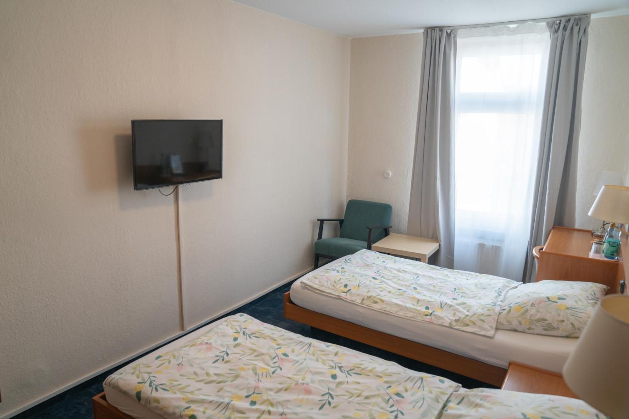 Hotel Zum Grafen Hallermunt Springe Buitenkant foto